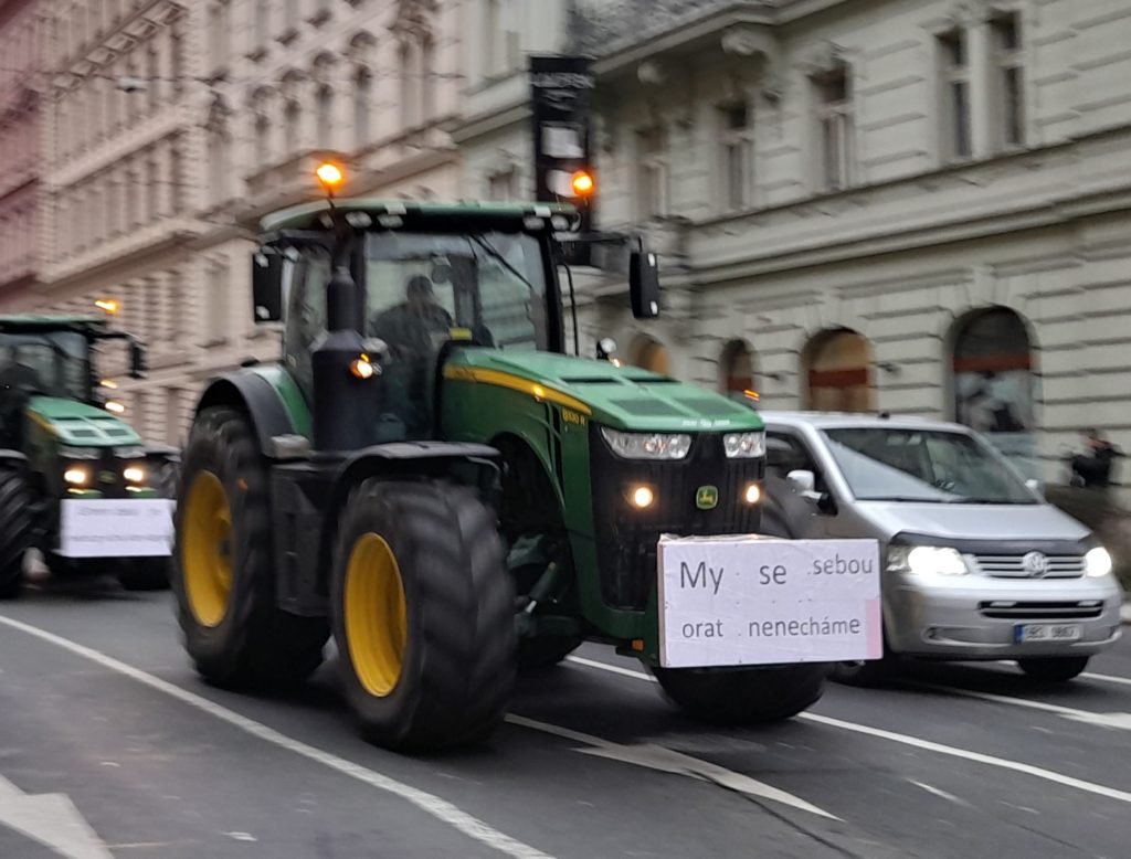 protest - traktory v ulicích Prahy